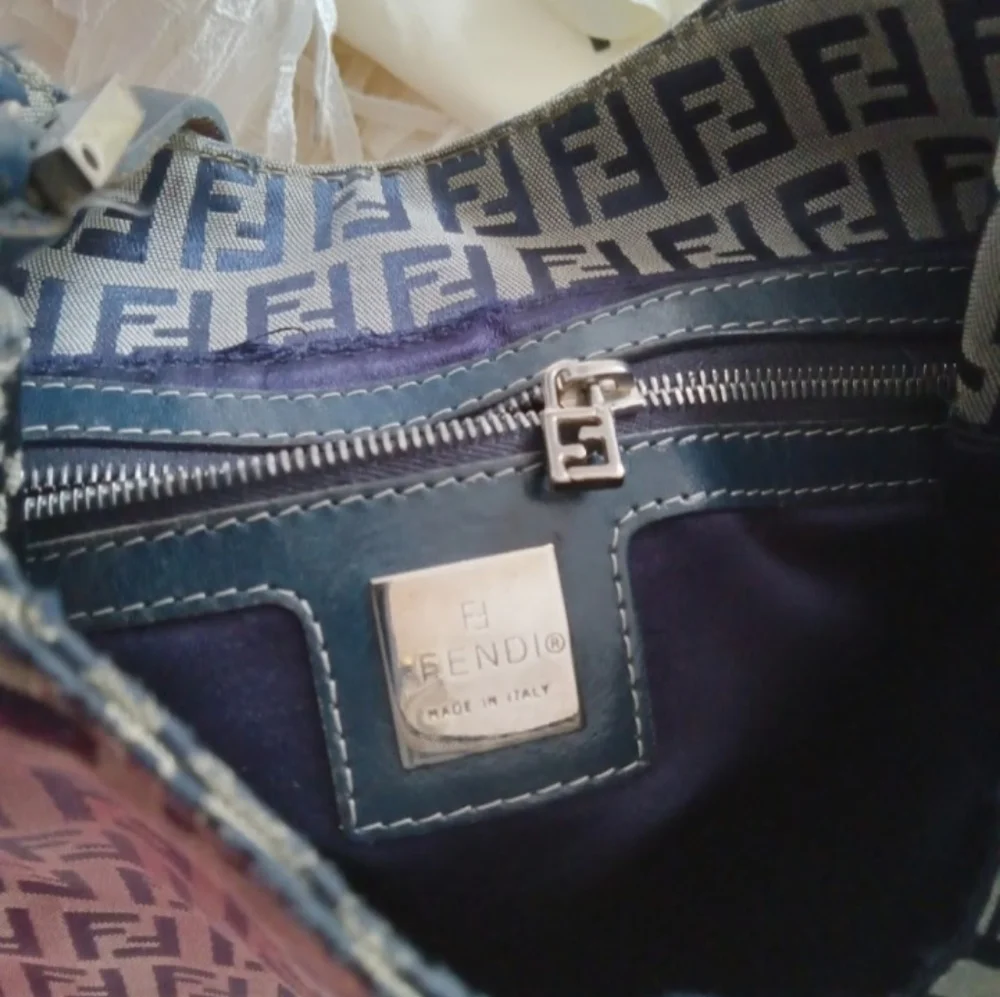 Vintage FENDI Shoulder Bag - Picture 7 of 15